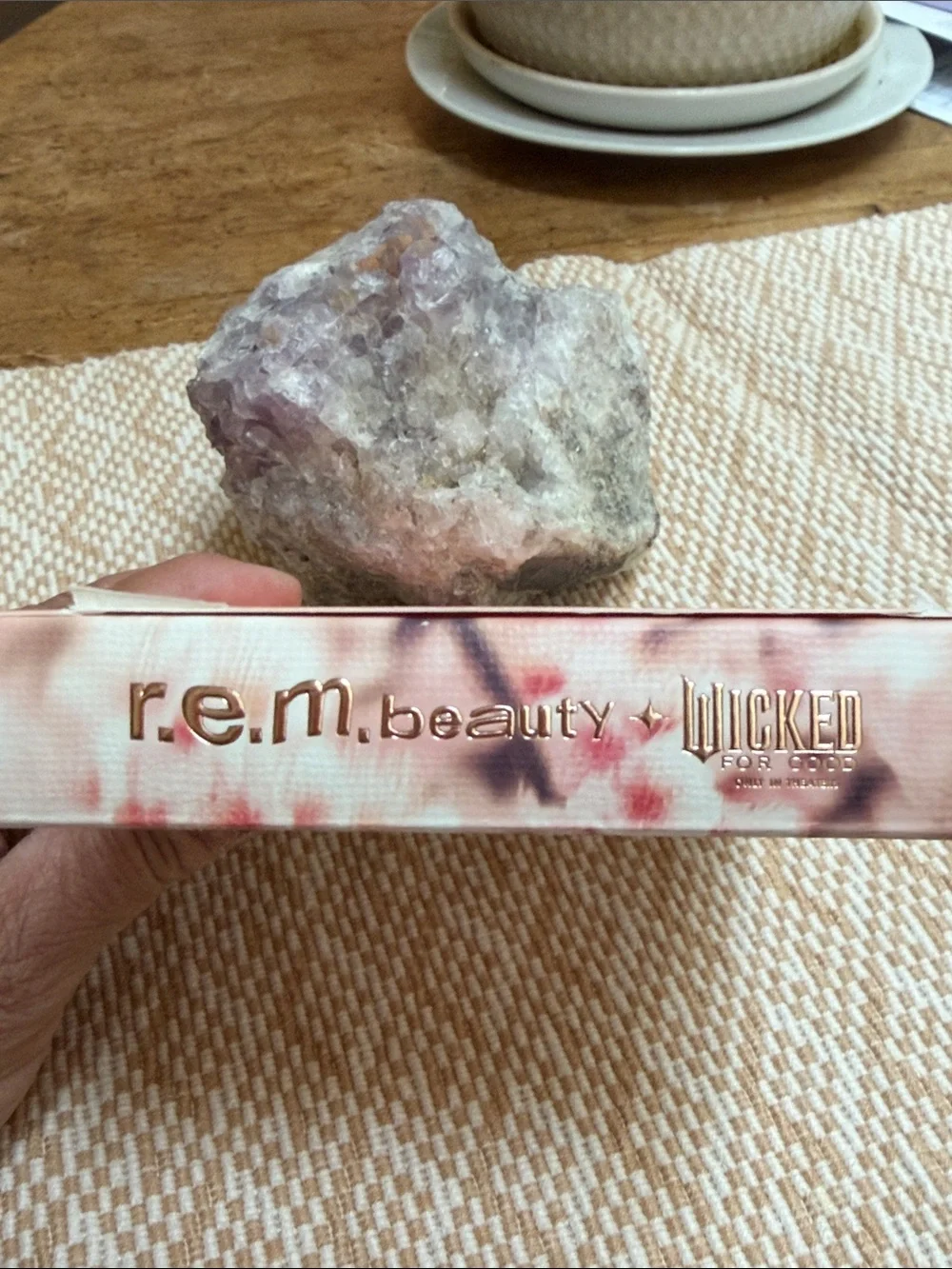 r.e.m. beauty Wicked for Good Cherry Blossom Blush Palette - Pink